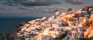 reasons-to-visit-santorini